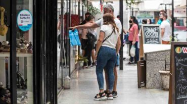 "El comercio y los servicios están atravesando un momento crítico"