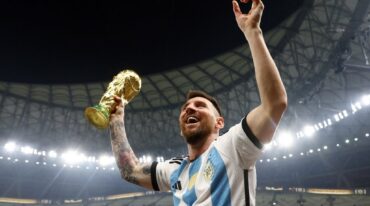 El ídolo argentino tendrá su homenaje en la capital de la provincia. Reuters