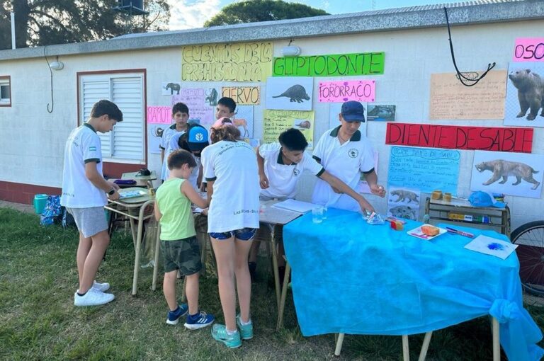 Alumnos realizaron una muestra alrededor del proceso de extracción. gentileza