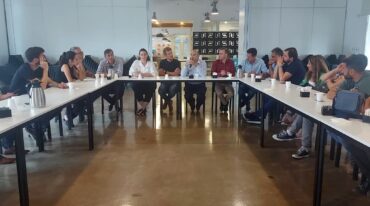 El encuentro comenzó con una recepción en el Instituto de Procesos Biotecnológicos y Químicos (IPROBYQ). Luego