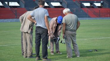 Patronato espera un guiño de la ingeniera tras la inspección para jugar de local en el Grella