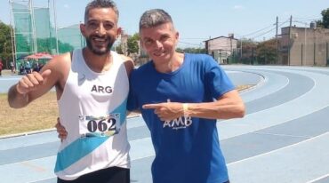 José Ponce junto a su entrenador Marcos Billén.