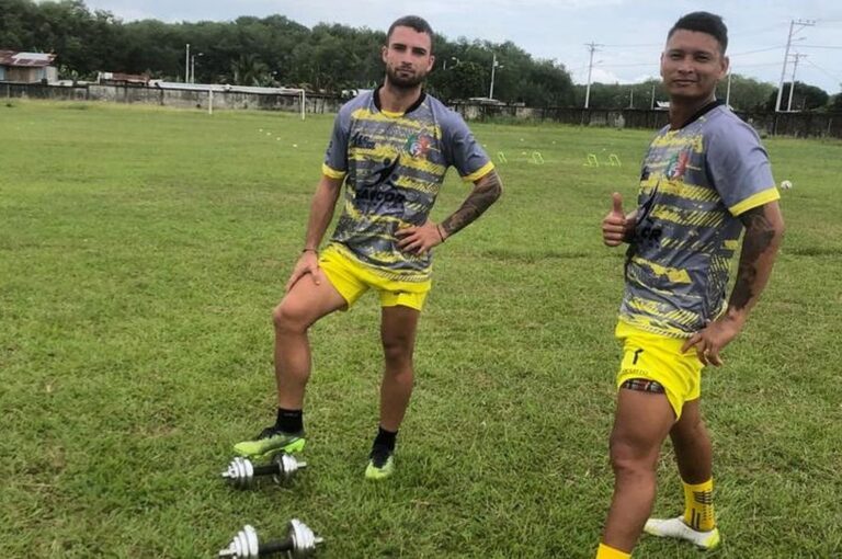 Gabriel Schwindt con la indumentaria de Concordia SC
