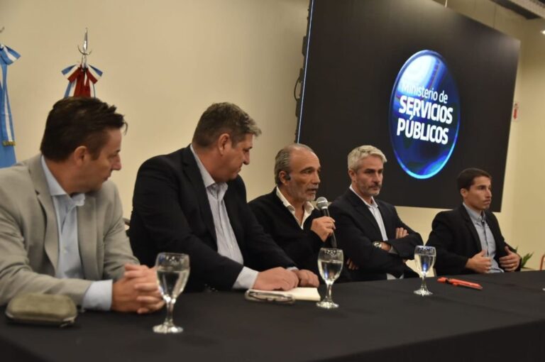 Acto de apertura de ofertas para la ejecución del Acueducto Biprovincial