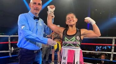 Cinthia González ganó su segunda pelea como boxeadora profesional.