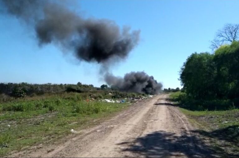 Los vecinos piden la clausura del basural ubicado en la zona del barrio Los Zorzales.