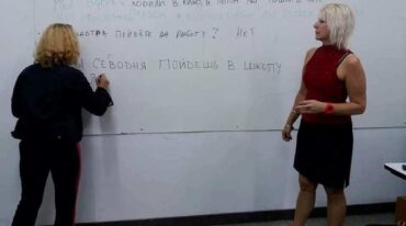 Una de las actividades que desarrolla la Casa de Rusia en Paraná es la enseñanza del idioma.