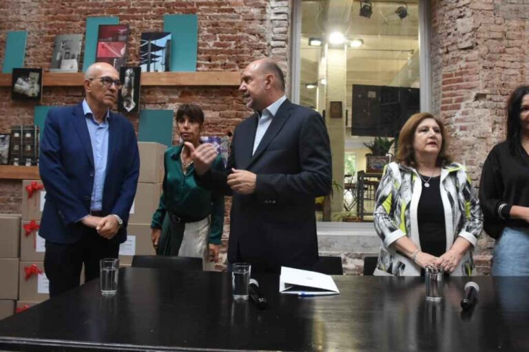 Debloc toma el lugar de Cantero