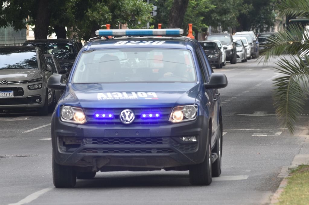 Mientras el atacante se daba a la fuga en la moto en la cual había llegado
