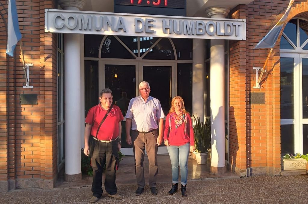 Los visitantes realizaron un amplio recorrido por todas las salas manifestándose muy interesados por la historia local. Posteriormente se realizó un intercambio de material bibliográfico. Estamos muy orgullosos que obras de investigadores y escritores locales sean leídas en Italia. Gentileza