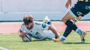 El paranaense Cian apoyó ayer el primer try de la final ante el elenco de la Universidad de Burgos. Gran temporada del entrerriano.