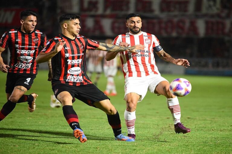 Walter Otta volvió asumir la responsabilidad por no cambiar la mentalidad del equipo.