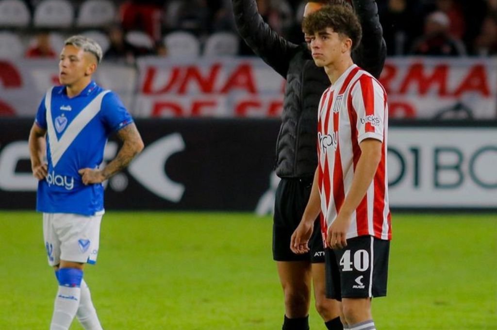 Con 17 años Atum debutó en la primera de Estudiantes.
