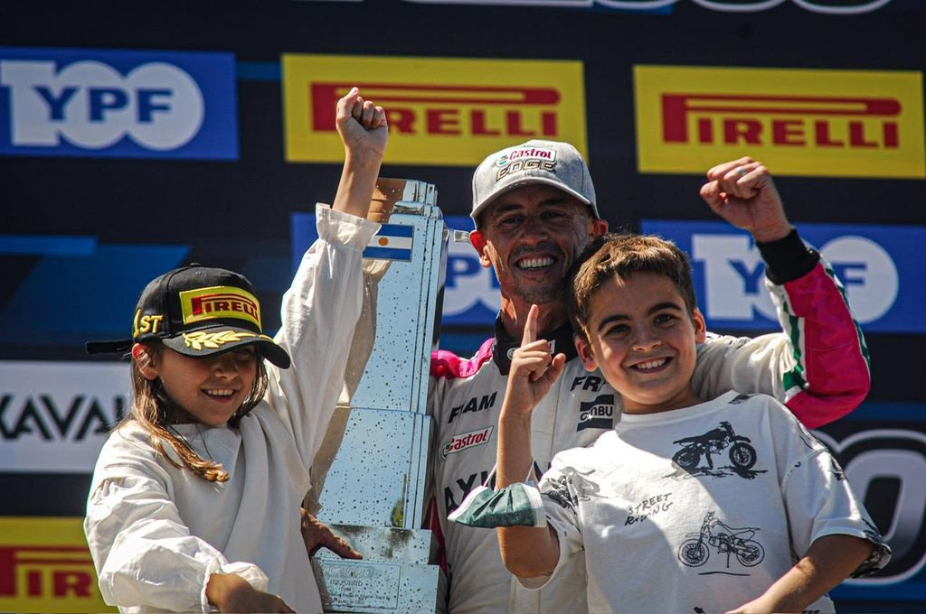 La última vez que TC2000 corrió en Rosario fue el 13 de marzo de 2022 con victoria en la final de Leonel Pernía (Renault Fluence)