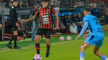 Gabriel Díaz tuvo su estreno en la banda derecha de la defensa