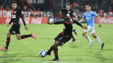 Los rojinegros vienen de derrotar a Arsenal por el torneo argentino. Archivo.