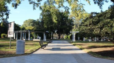 La plaza se caracteriza