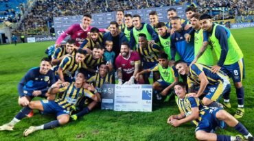 El equipo de Miguel Ángel Russo jugará ante Chaco For Ever en la próxima fase. Twitter Rosario Central
