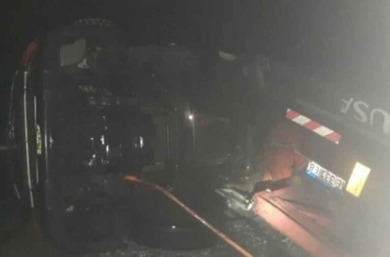 El chofer fue trasladado a un centro de salud. Gentileza.