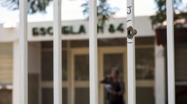 Las balaceras pasaron a ser moneda corriente en Rosario. Y las escuelas empezaron a ser blanco de los tiratiros. Marcelo Manera