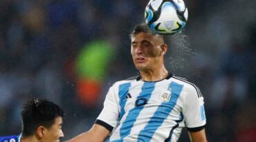 Véliz lleva dos goles en dos partidos en el campeonato. Reuters.