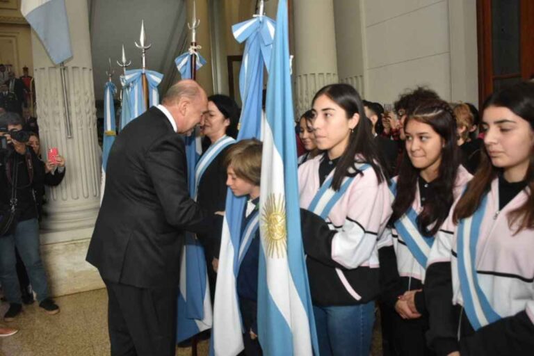 "Ojalá la campaña tenga un piso alto de discusión"