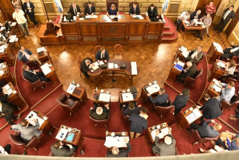 En el Senado también habrá fuerte disputa por las bancas para los próximos cuatro años. Archivo.