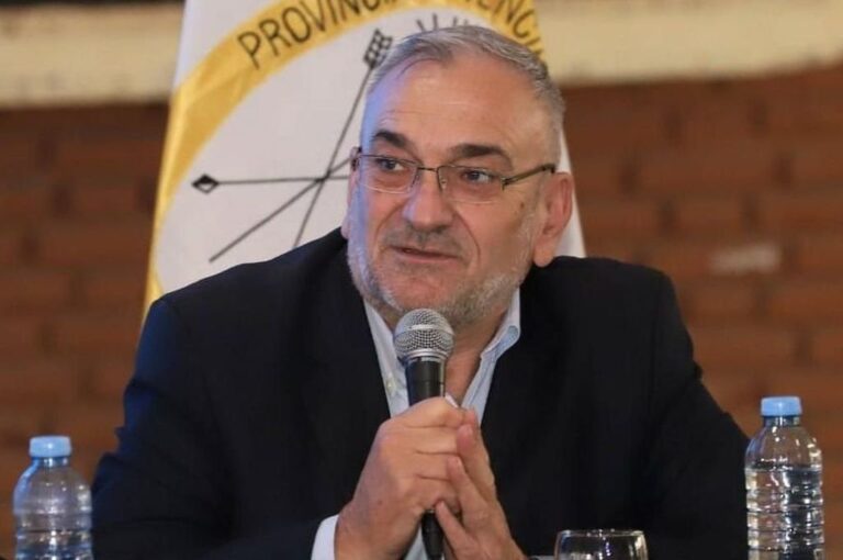 'Este aniversario resalta la importancia que cumplen los Bomberos en la sociedad para situaciones de emergencia y la prevención en materia de seguridad de accidentes