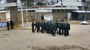 El conflicto se generó en las afueras del área de maestranza municipal de Las Rosas. Captura de video