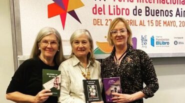 'Das Mädchen aus dem Wallis' es el primer libro editado en la Colección Inmigrantes de Editorial De laire bilingüe!! (Español  alemán). Se trata de un proyecto que tiene como objetivo acercar las lenguas nativas de los inmigrantes a la literatura local. Gentileza