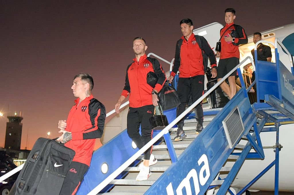 Patronato llegando ayer a Perú. Hoy juega en Arequipa.  Prensa Patronato