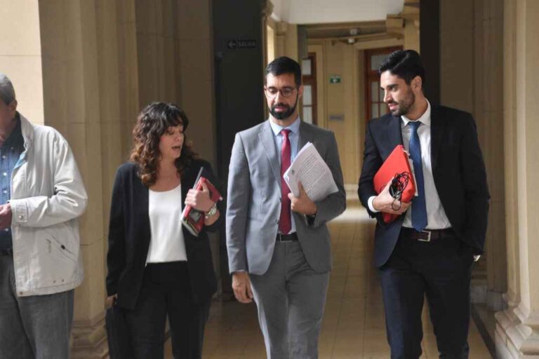 Debido a la complejidad del caso