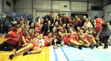 Las chicas de Rocamora ganaron de punta a punta el torneo.
