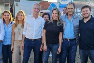 Los dirigentes y precandidatos del espacio ERF visitaron la muestra agroindustrial en Armstrong. Gentileza.