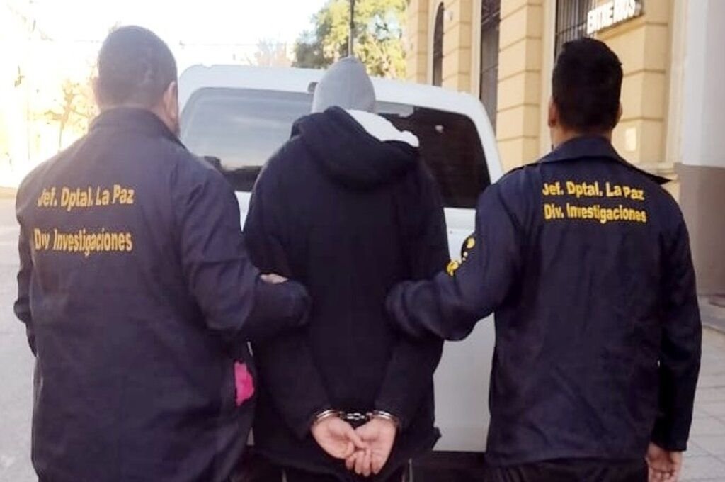 El violento sujeto fue detenido.