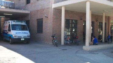 La madre de la mujer fallecida quedó internada en el hospital Gamen. Archivo.