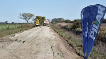 La zona por donde pasa la Ruta Provincial Nº 67-S es altamente productiva. Hay gran cantidad de tambos