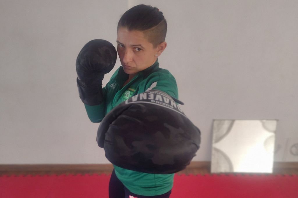 Cinthia González sería una de las confirmadas para la velada en Paracao. 'La Camionera' realizaría su tercer combate profesional. FOTO: Víctor Ludi