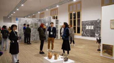 Una de las novedades que introdujo esta edición fue la invitación a la Escuela Provincial 'Prof. Juan Mantovani' y a la Escuela de Diseño y Artes Visuales (EDAV) del Liceo Municipal 'Antonio Fuentes del Arco' para participar de +Feria con su comunidad y
