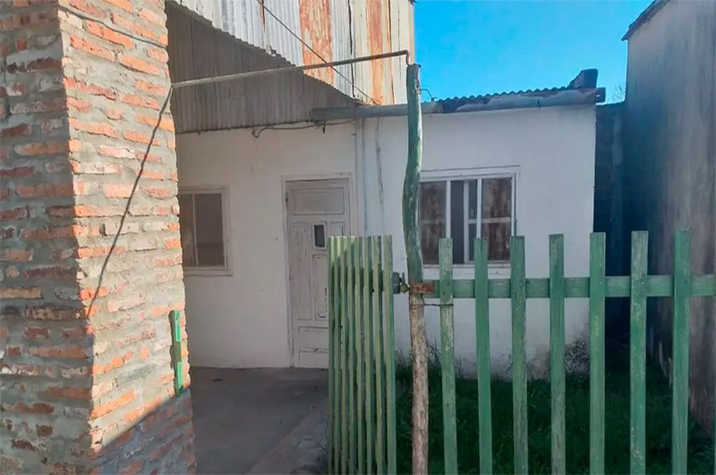 En esta vivienda de General Ramírez fueron hallados los cuerpos.