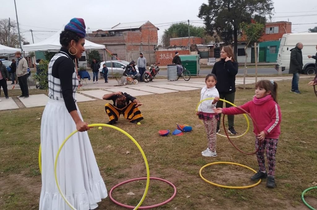 Cabe señalar que el financiamiento para la ejecución de esta obra se enmarca en el Programa Argentina Unida por la Integración de Barrios Populares de la Secretaría de Integración Socio Urbana del Ministerio de Desarrollo Social de la Nación. Gentileza