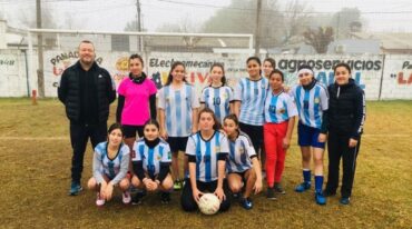 La categoría Sub 16 de fútbol femenino de la Escuela Secundaria Orientada Nro. 537 Olga Cossettini ganó la etapa departamental al derrotar por 1 a 0 a Puerto Gaboto. gentileza