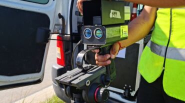 La Policía de Seguridad Vial tendrá a su cargo la manipulación de los cinemómetros para captación de infracciones por exceso de velocidad en rutas de la provincia y que