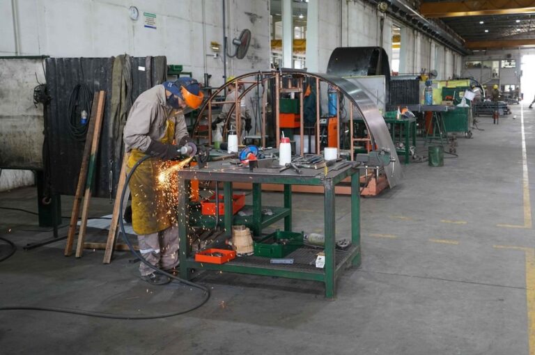 'Desde la Ruta Provincial Nº 10 hacia el este existe un predio privado que acercó la idea de desarrollar allí el área industrial. Serían en total unas seis a siete hectáreas que se destinarían al proyecto