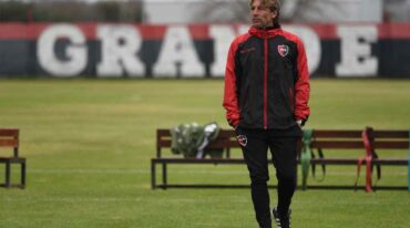 Heinze preocupado por otro partido que Newell's no pudo ganar. Gentileza.