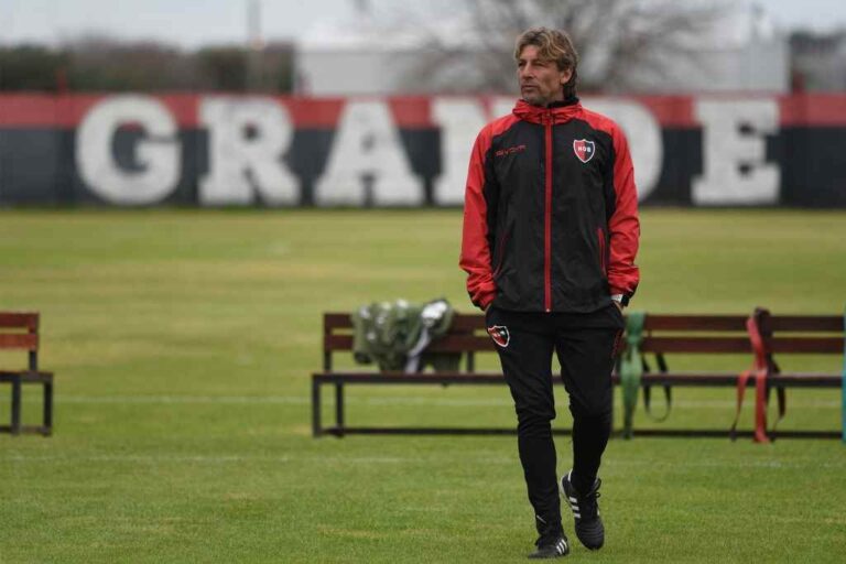 Heinze preocupado por otro partido que Newell's no pudo ganar. Gentileza.