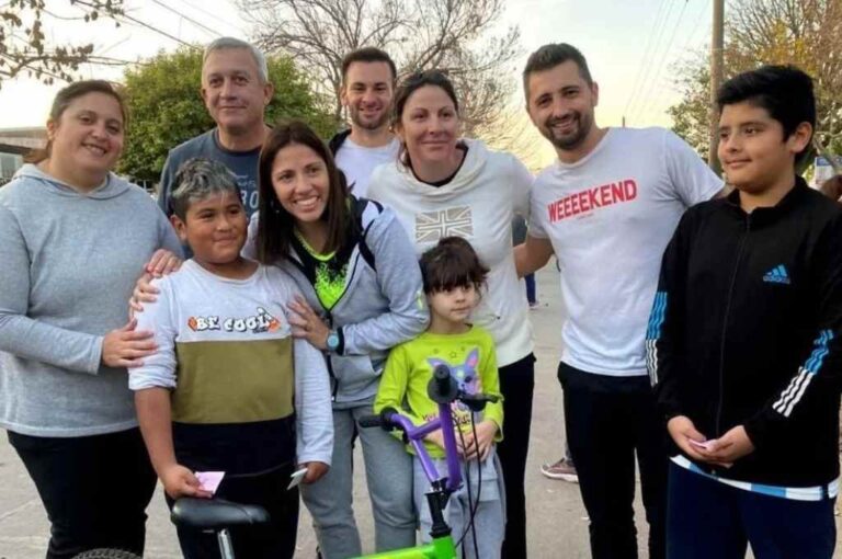 Calvo remarcó su satisfacción de ver familias con sus hijos participando de este programa. Gentileza.