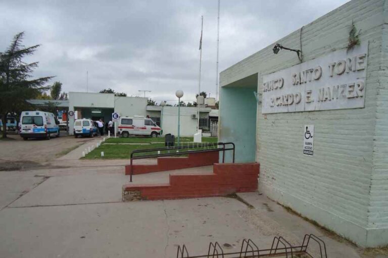 La víctima recibió atención médica en el Samco de Santo Tomé. Archivo.