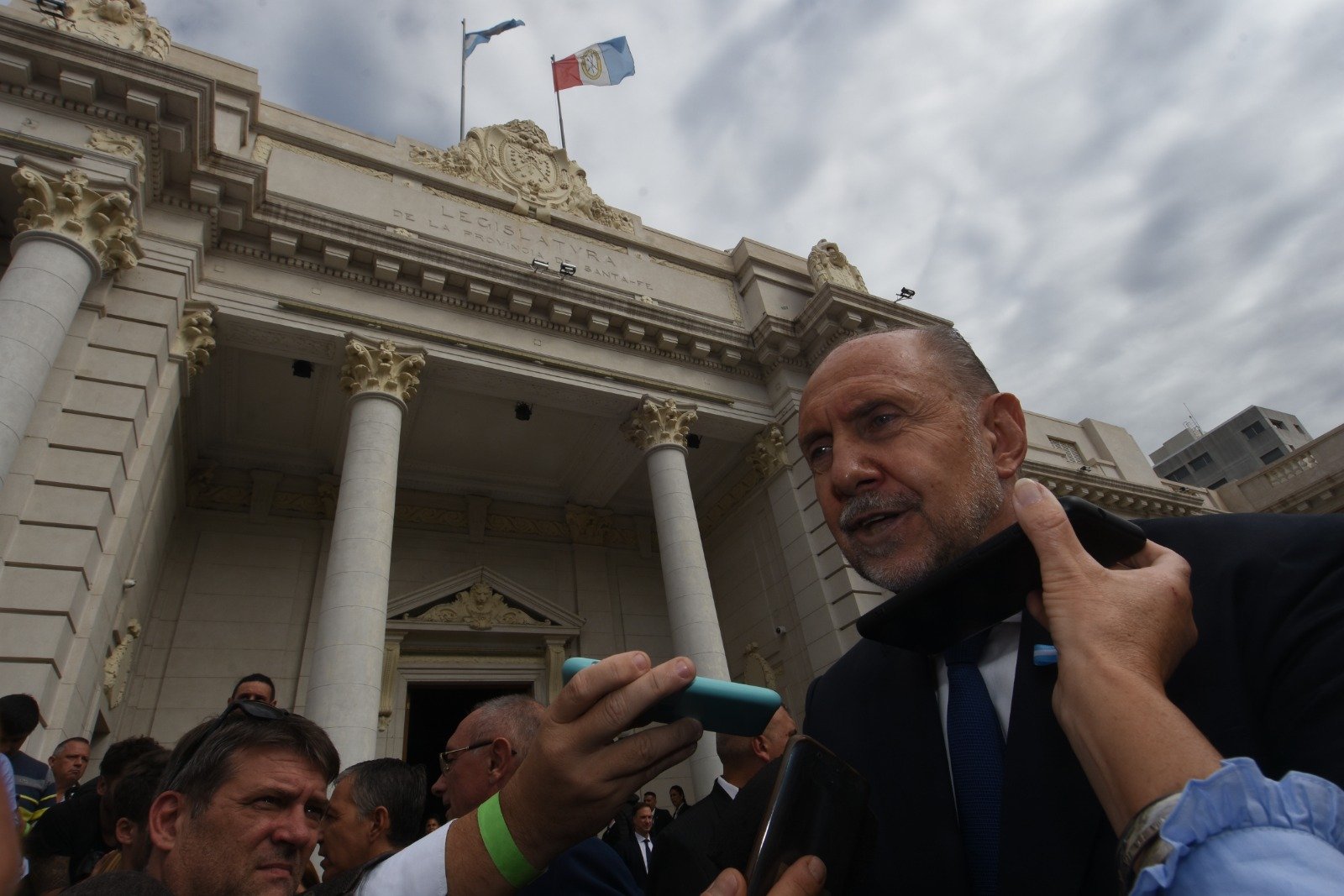 El auto del gobernador habría sufrido un desperfecto mecánico que lo llevó a protagonizar el siniestro. Archivo.