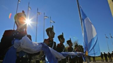 Estarán presentes las diferentes comunidades escolares de la ciudad con sus respectivos abanderados